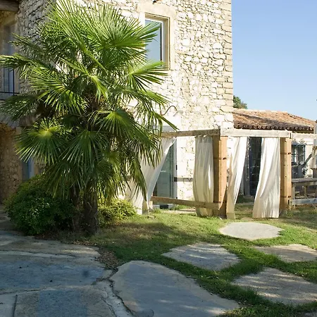 Comptoir Saint-hilaire 2* Saint-Hilaire-de-Brethmas